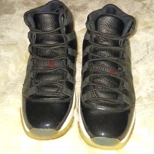 Nike Air Jordan 11 XI Retro GS  72-10 size  7Y